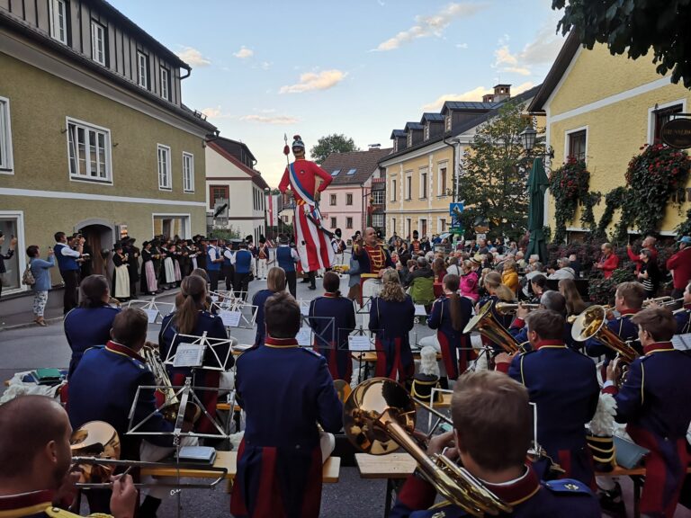 Platzkonzert mit Samsontanz